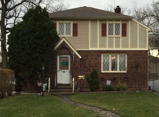 242 Sussex Rd, Wood Ridge, NJ 07075