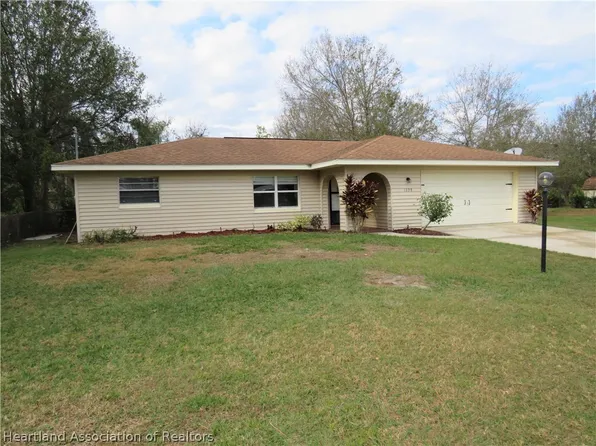 1208 S Canal Blvd, Sebring, FL 33870