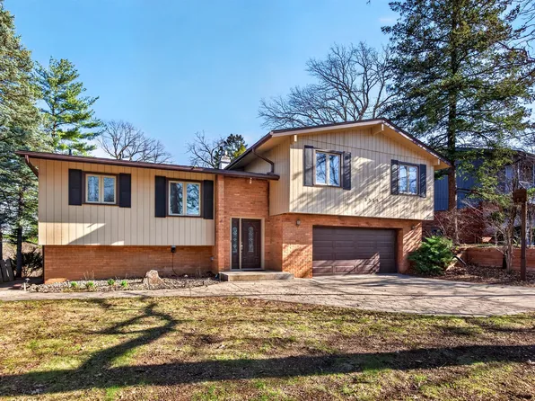 3515 Skyline Dr, Des Moines, IA 50310