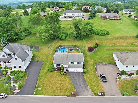 3rd image of 2055 Felicia Blvd