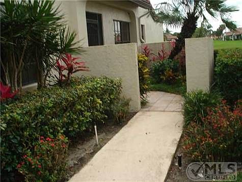 2nd image of 5934 Parkwalk Cir W
