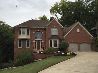 1183 Coventry Woods Dr, Cincinnati, OH 45230