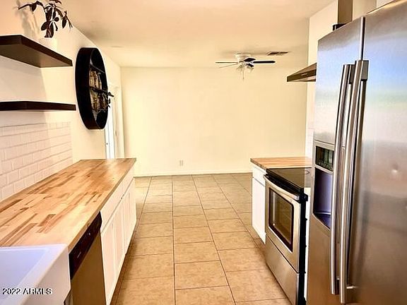 4th image of 3616 W Puget Ave