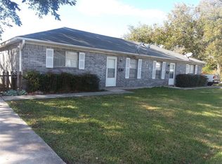 112 N 8th St, Highlands, TX 77562