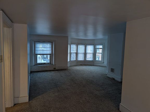 2nd image of 56 Lincoln Way W #3