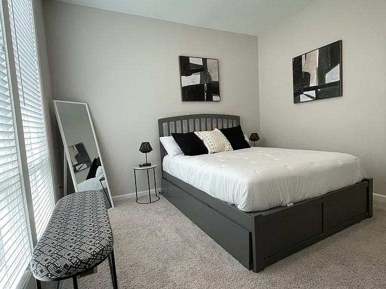 439 Parkway Dr NE — Photo 9