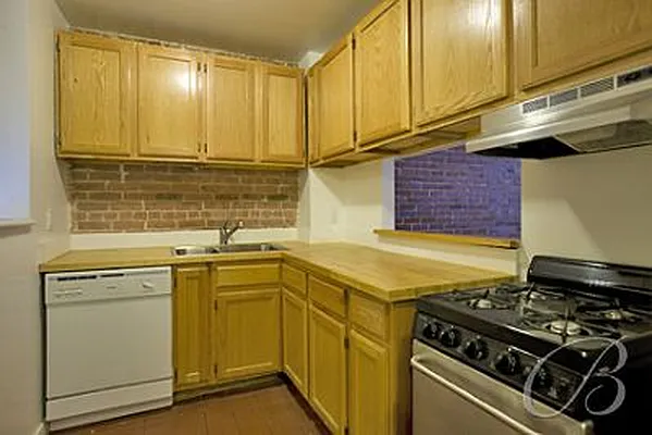 Rented by Bellmarc Realty | media 23