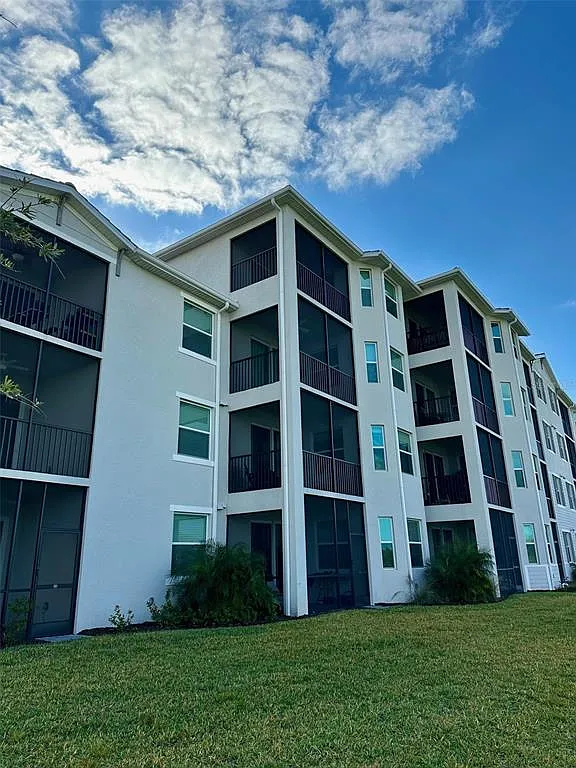 2 bed, 2.0 bath, 1149 sqft, $5,500 — Photo 3