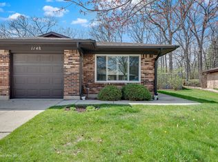 1148 Fulton Dr, Streamwood, IL 60107