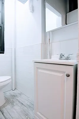 Rented by Voro, LLC | media 25