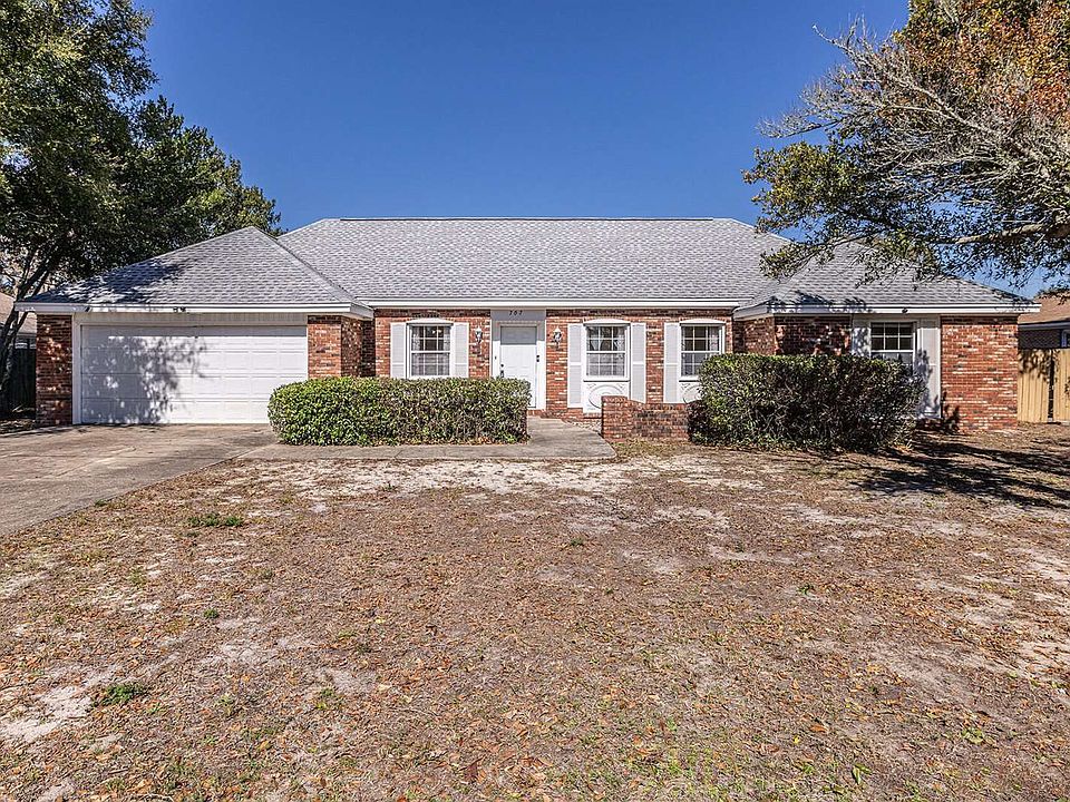 1st image of 707 Heron Ln