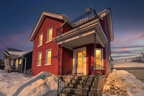 16 Albert St N #MAIN Photo 1