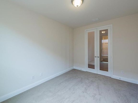4th image of 2116 Harmony Pier Ln
