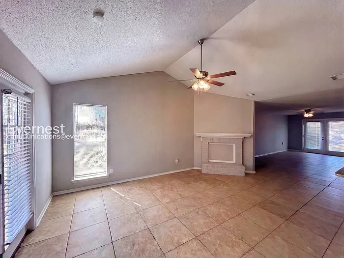 6585 Fairwood Cv — Photo 6