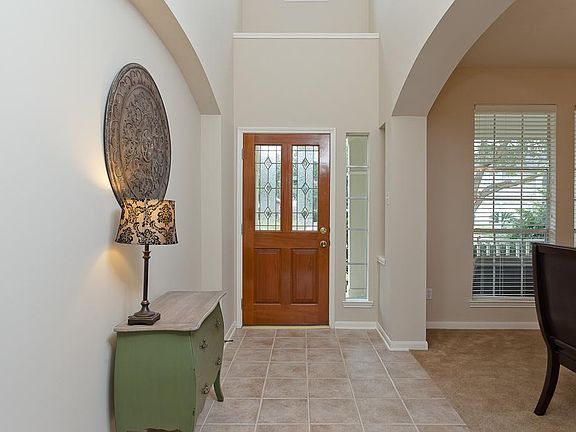 4th image of 8514 Fredericksburg Ln