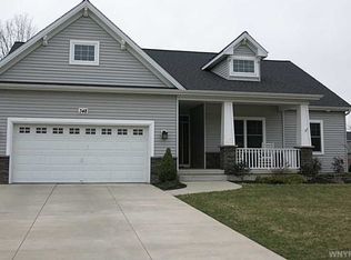 348 Havenwood Ln, Grand Island, NY 14072