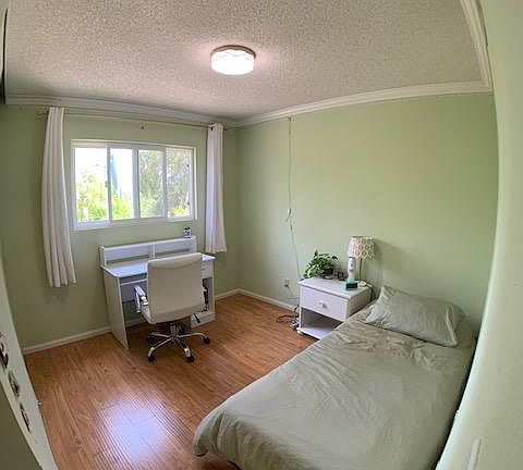 5th image of 1288 E Potter Ave