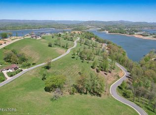2414 Starboard Crest Rd, Morristown, TN 37814