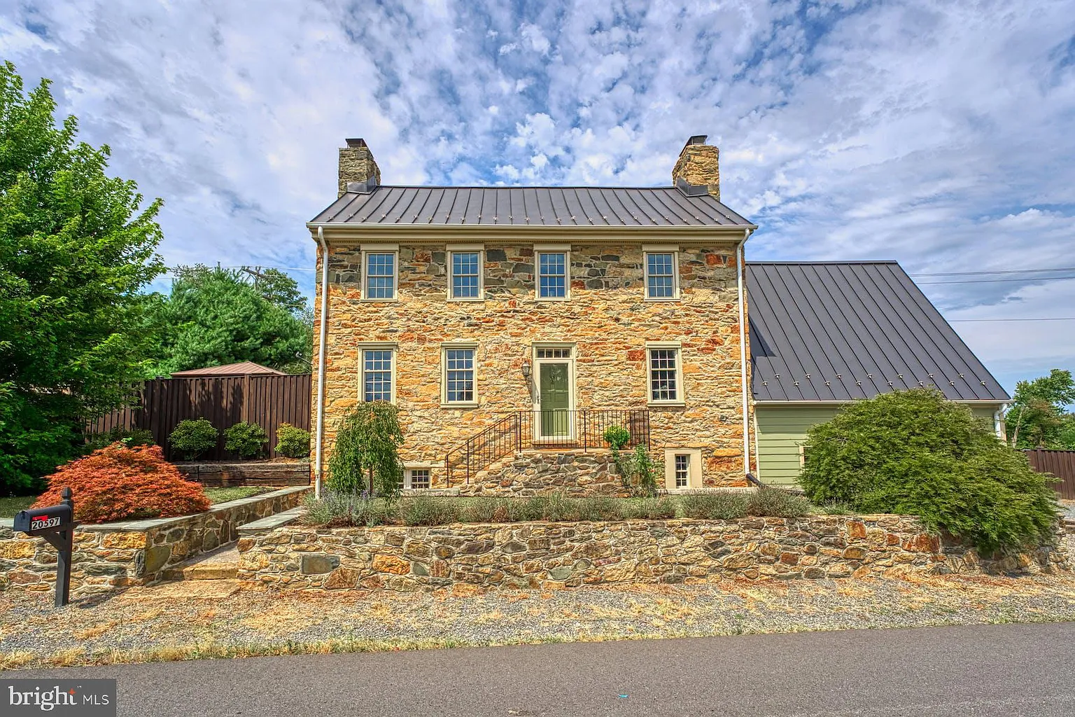 20597 Airmont Rd photo 1