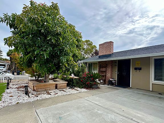 3rd image of 2251 Royaltree Cir