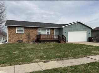 1906 S 3rd Ave, Marshalltown, IA 50158