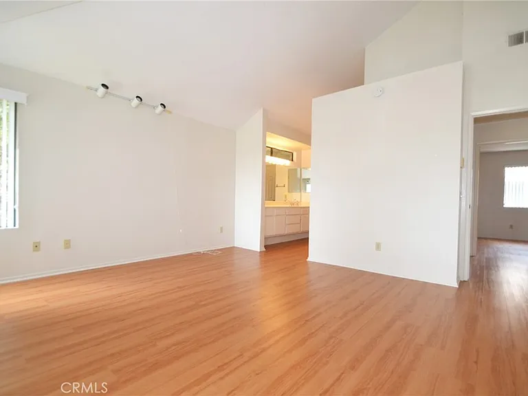 2595 Plaza Del Amo #413 — Photo 12