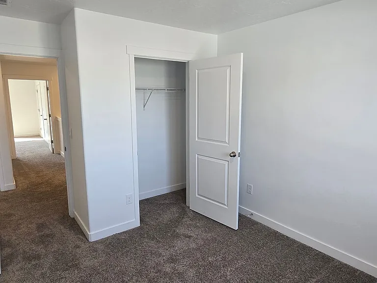1208 W Summit Ridge Pkwy — Photo 8
