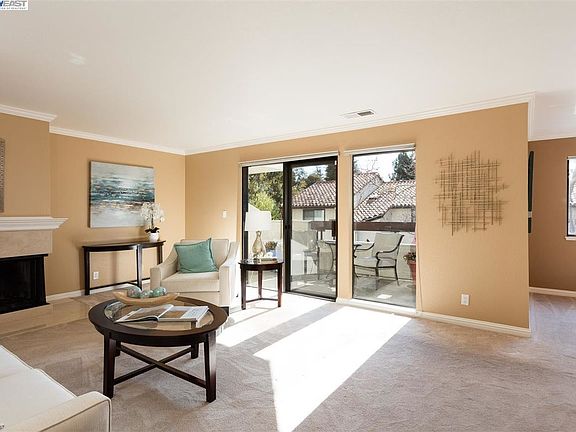 3rd image of 22103 Vista Del Plaza Ln APT 9