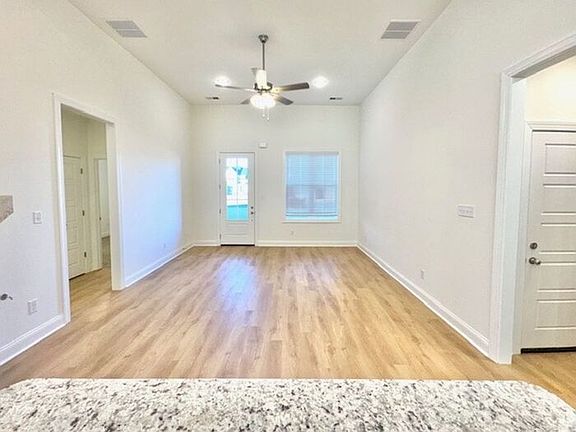 3rd image of 5293 Douglas Dr