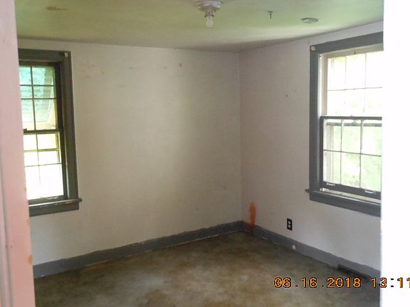 4th image of 1212 Willard Ave