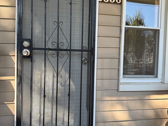 4th image of 3356 W 33rd St Unit 1