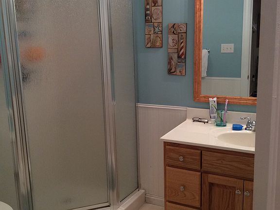 Full bath in basement