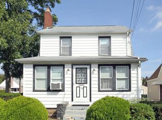 158 N 10th St, New Hyde Park, NY 11040