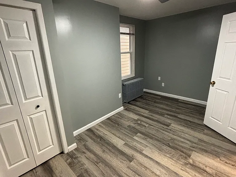 628 Edmond St — Photo 13