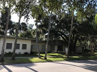 810 Grove Park Ave, Tampa, FL 33609