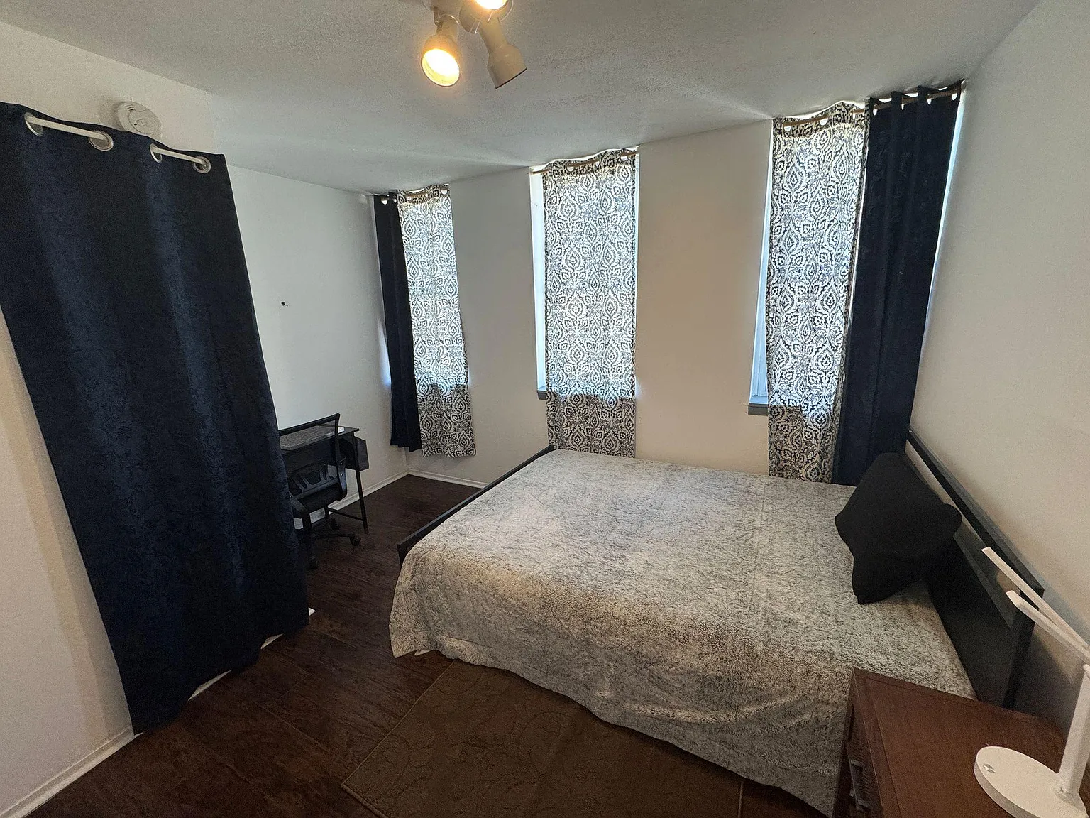 3 bed, 2.5 bath, 1500 sqft, $815 — Photo 1
