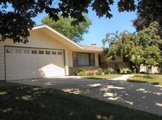 1314 Sylvan Way, West Bend, WI 53095