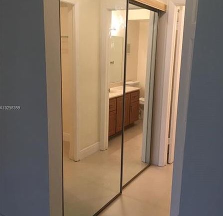 5th image of 100 Lakeview Dr APT 111