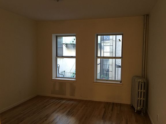 5th image of 714 W 181st St #5