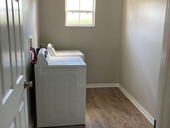 5th image of 52 Panorama Dr