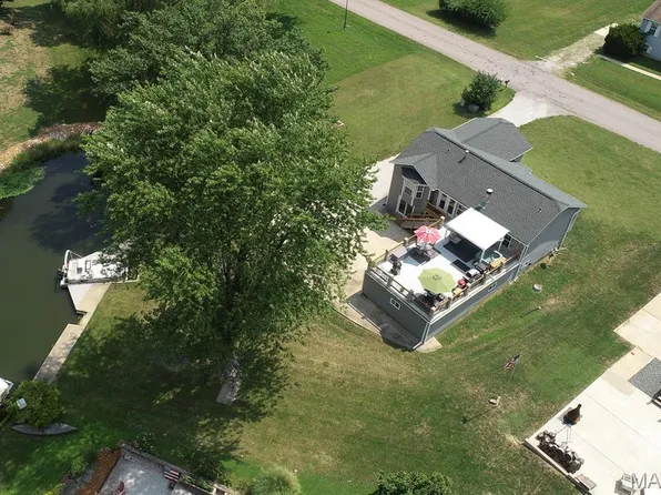 321 High Point Dr, Edwardsville, IL 62025