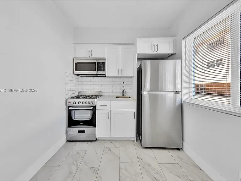 1839 Funston St #4 — Photo 7
