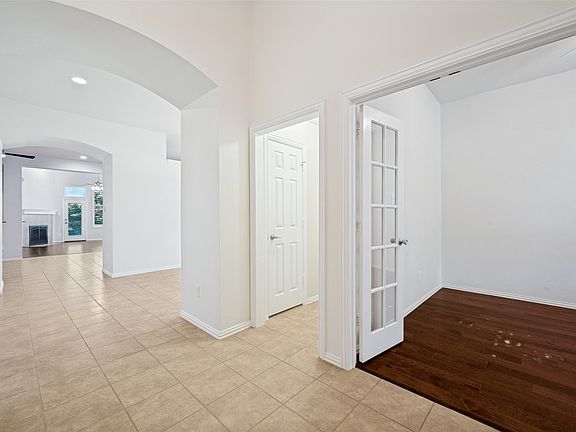 2nd image of 3205 Barkwood Dr