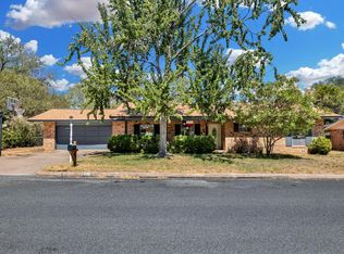 206 Crestwood Dr, Fredericksburg, TX 78624