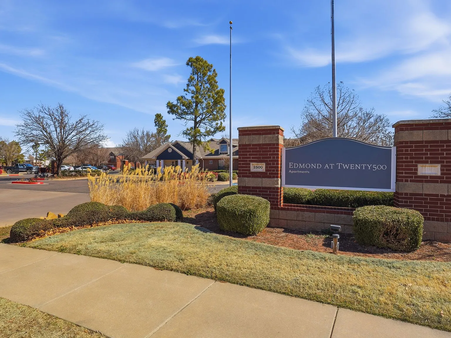 Edmond at Twenty500 Apartments — Photo 1