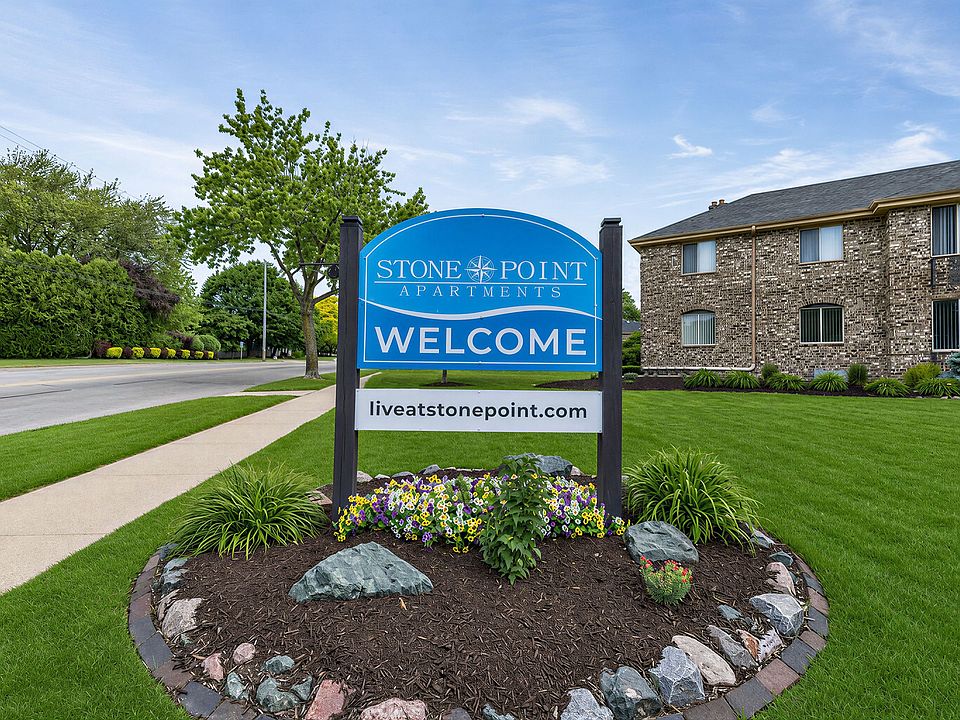 Stone Point Welcome Monument