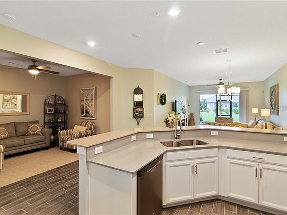 3rd image of 3565 Belland Cir