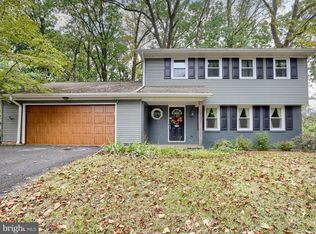 1421 Jill Dr, Hummelstown, PA 17036