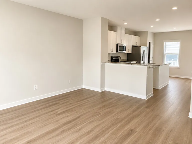 109 Marlow Ct — Photo 9