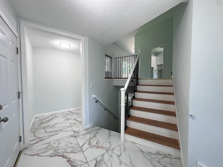 3345 Minnesota Ln N — Photo 31